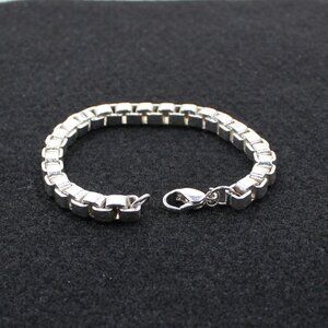 Box Style Silver Tone Lobster Clasp Ladies Bracelet